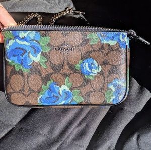 NWT Coach small handbag/clutch